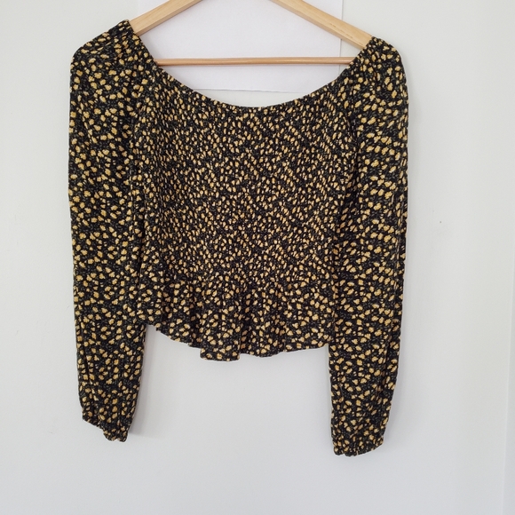 HOLLISTER Sz S Ditsy Floral Smocked LS Crop Top Elastic Neck Ruffle Hem Boho - Picture 13 of 13